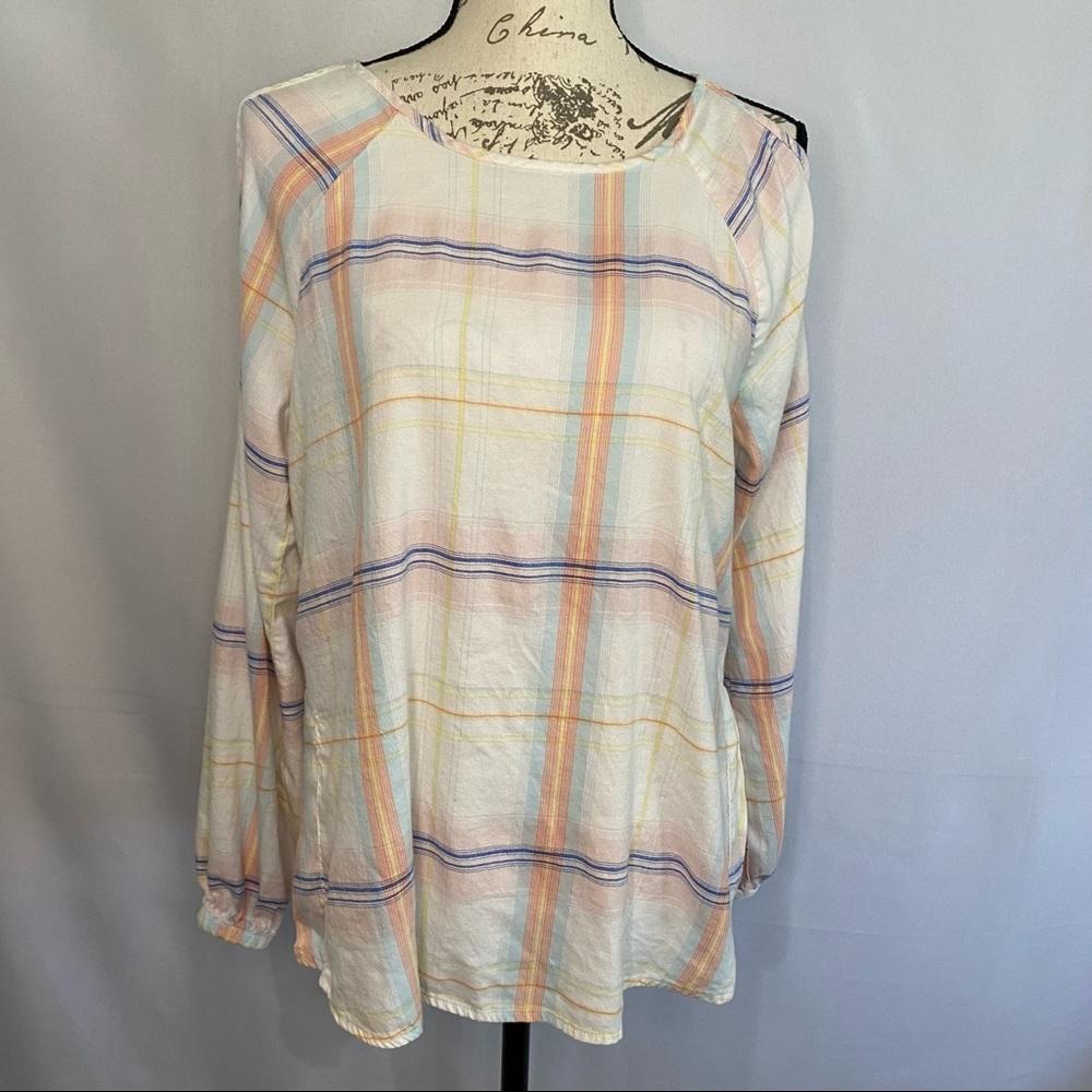 Seven7 Soft Lightweight Pastel‎ Plaid Top Round Neck Transitional Fall Blouse